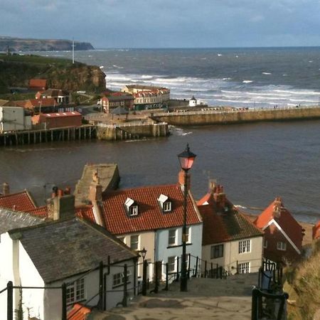 Bijou Romantic Retreat, Whitby Centre Zewnętrze zdjęcie