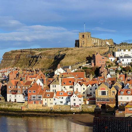 Bijou Romantic Retreat, Whitby Centre Zewnętrze zdjęcie
