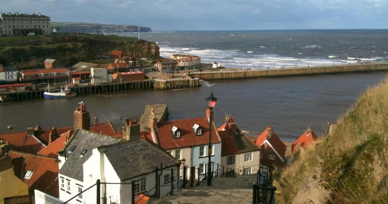 Bijou Romantic Retreat, Whitby Centre Zewnętrze zdjęcie